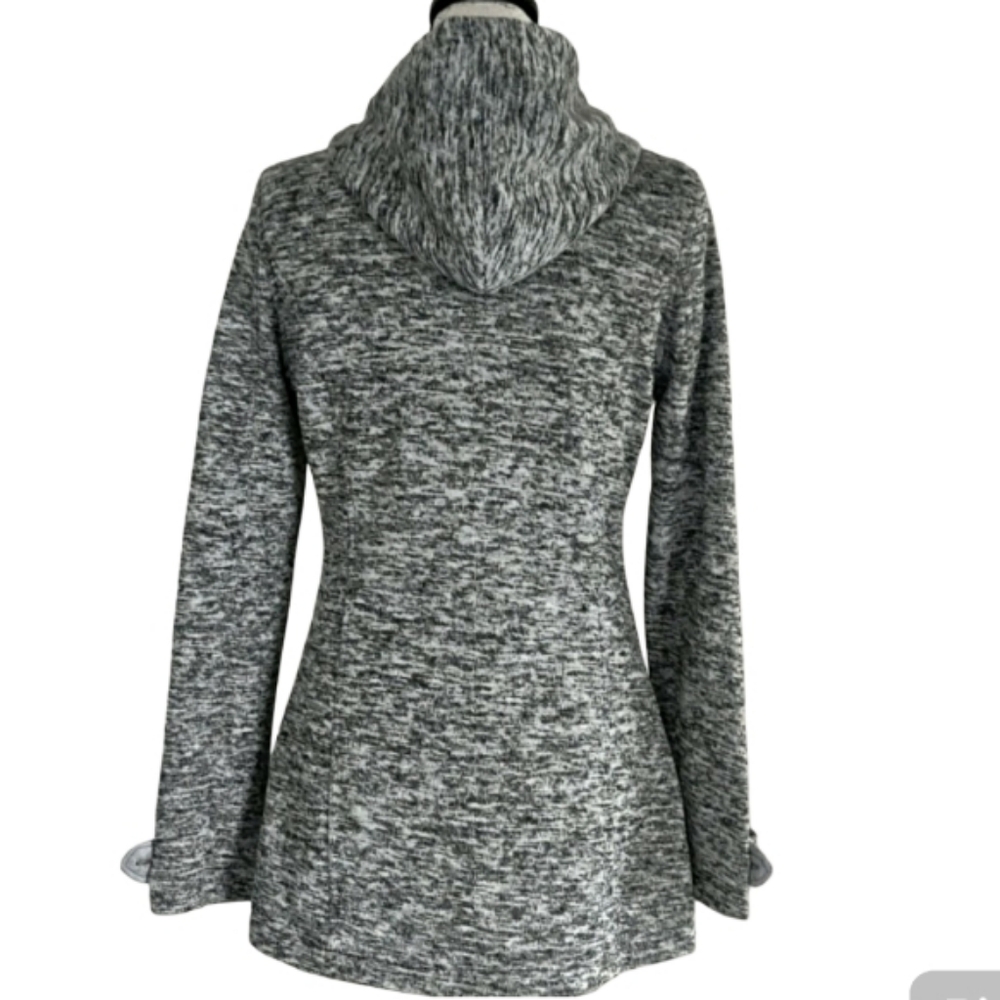 Yoki Knit Jacket. - Picture 2 of 10